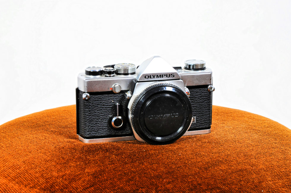 Olympus OM-1N SLR Kamera Spiegelreflexkamera Analogkamera Gehäuse body silber eB